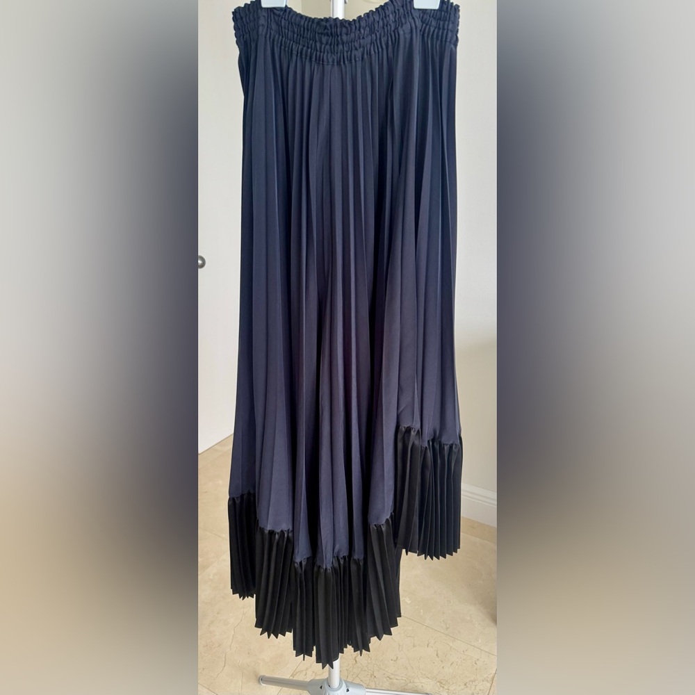 LIMI Feu Chic Black Maxi Skirt, unique pleated design, combination of 2 fabrics